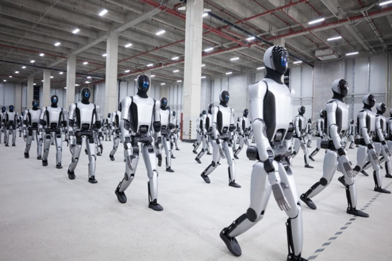 Çin’den “siber sevgili” robotlar