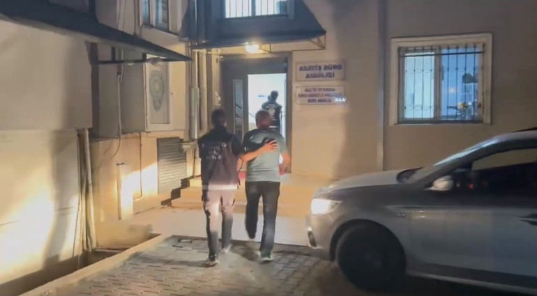 İstanbul’da akılalmaz olay Hayvanları Koruma Derneği kurup horoz dövüştürdüler