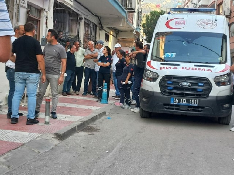  Uyuduğunu sanıp kardeşinin cesedi ile 2 gün yaşadı