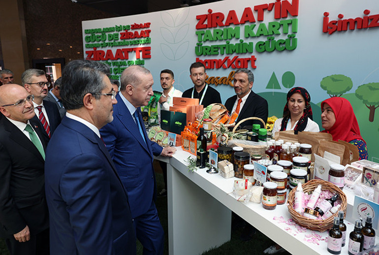 Cumhurbaşkanı Erdoğandan peş peşe müjdeler: Kadın ve genç çiftçi kredi limitini 5 milyon liraya çıkarıyoruz | Ana muhalefetten tarıma fayda yok