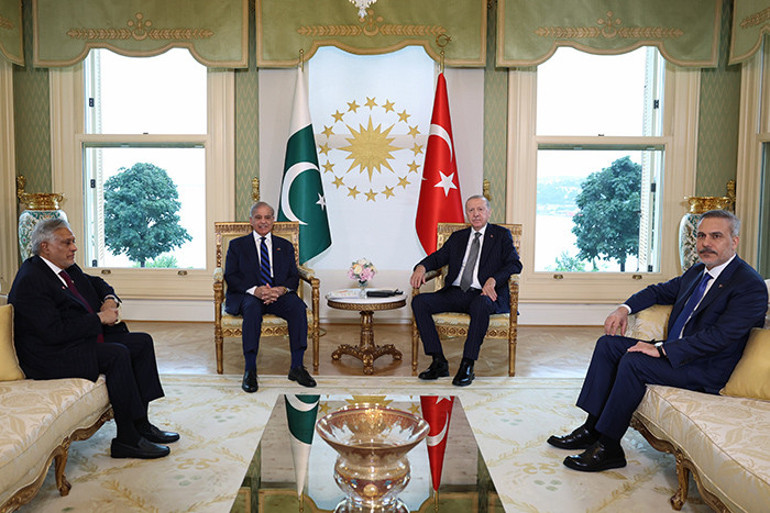 Cumhurbaşkanı Erdoğan, Pakistan Başbakanı Şerif’i resmi törenle karşıladı