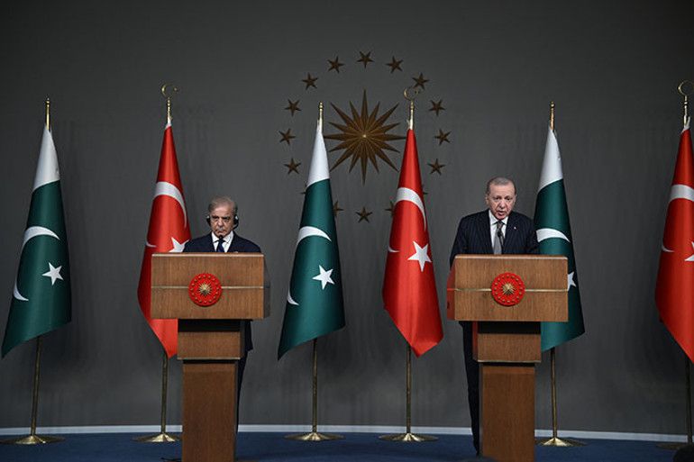  İsrail hükümeti savaş bağımlısı