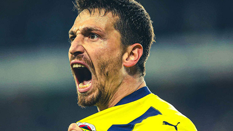 Fenerbahçede Mert Hakan Yandaş ile yeni sözleşme Asgari ücret kazanacak