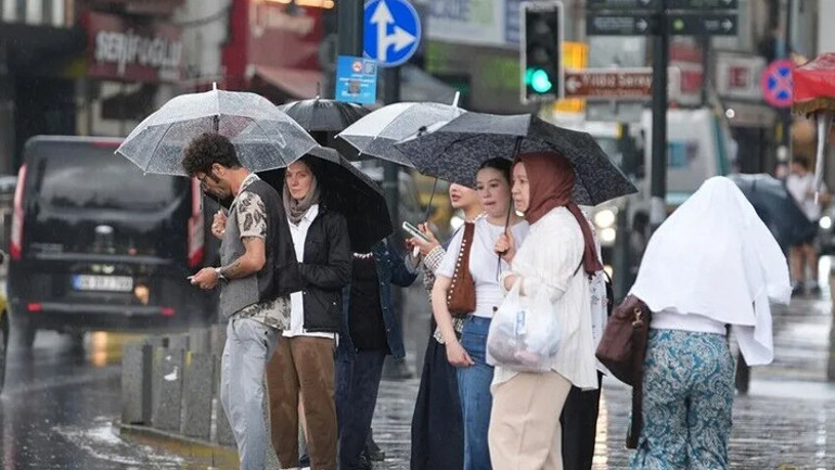 İstanbul için yeni yağış uyarısı: Perşembe ve cuma günlerine dikkat