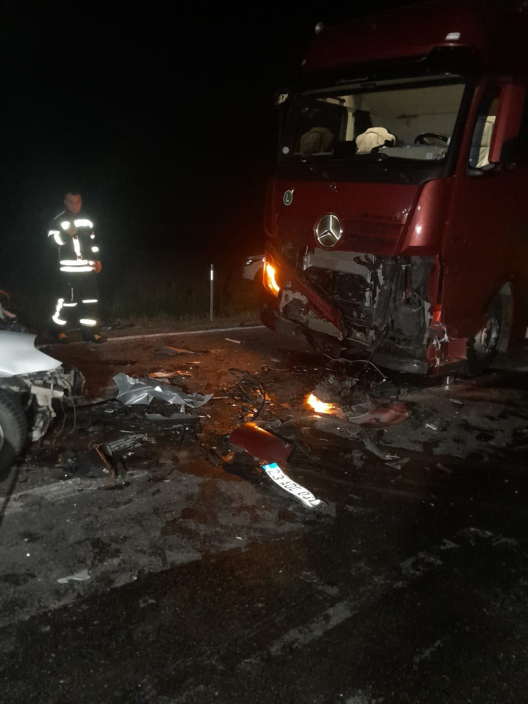 Malatya’da TIR ile otomobil kafa kafaya çarpıştı: 3 ölü, 1 yaralı çift ile kızları öldü