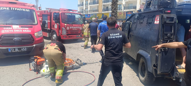  2 polis yaralandı