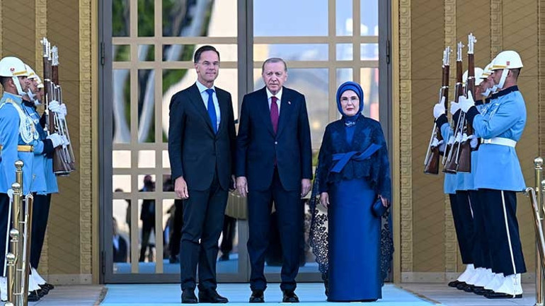 Beştepede tarihi NATO resepsiyonu Erdoğan çifti liderleri karşıladı