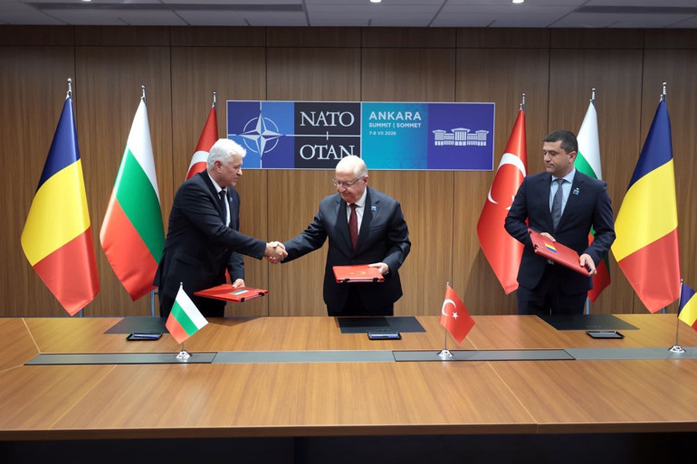 Milli Savunma Bakanı Güler, Bulgaristan ve Romanya ile Karadeniz mutabakatı imzaladı