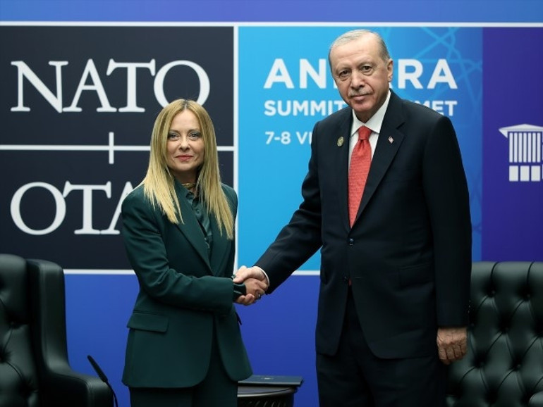 NATOda diplomasi trafiği: Cumhurbaşkanı Erdoğandan peş peşe görüşmeler