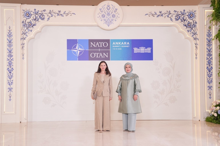 Emine Erdoğandan dijital platform uyarısı