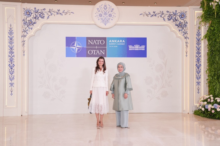 Emine Erdoğandan dijital platform uyarısı
