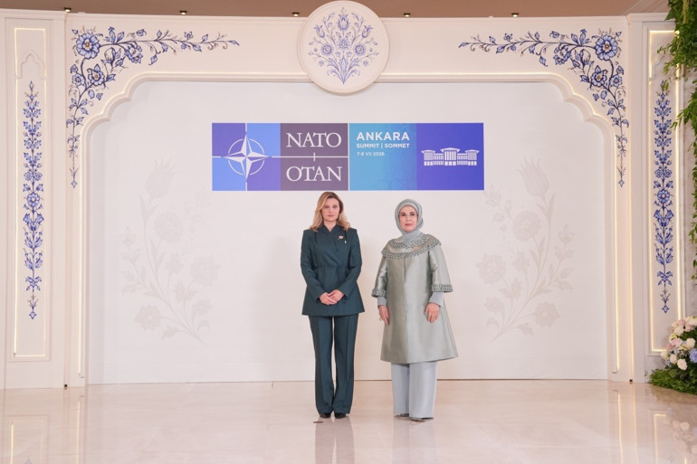 Emine Erdoğandan dijital platform uyarısı