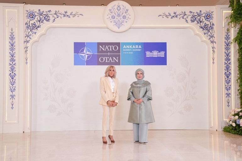 Emine Erdoğandan dijital platform uyarısı