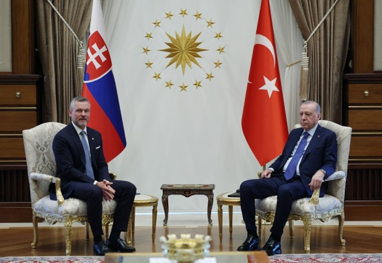 NATO Zirvesi sonrası diplomasi trafiği sürüyor Cumhurbaşkanı Erdoğandan peş peşe önemli görüşmeler
