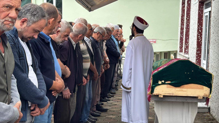 Kırklarelide eski eşini ve 4 yaşındaki kızını öldüren zanlı yaşamına son verdi