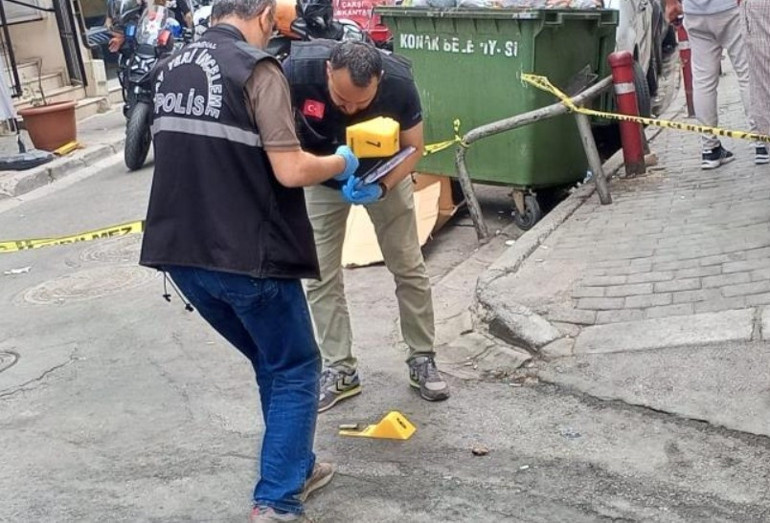 Ortalığı birbirine kattılar… Sokakta maganda dehşeti