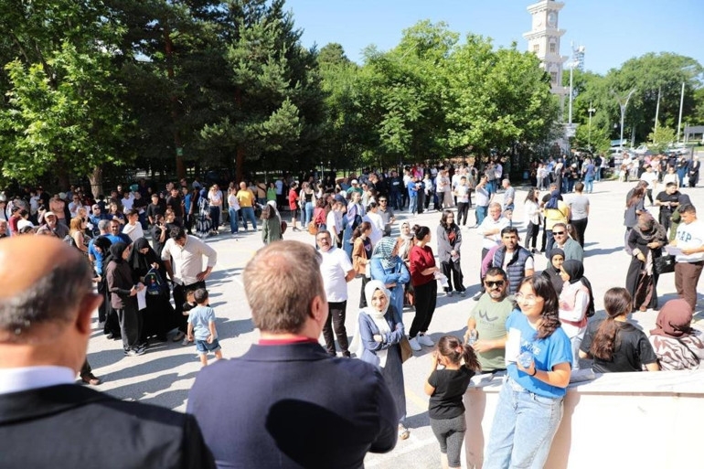 LGS Türkiye birincileri belli oldu: Bir ilimizden 3 öğrenci tam puan aldı