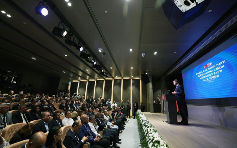  Türkiye ile KKTC arasında deniz altından geçecek doğal gaz boru hattının inşasına başlıyoruz