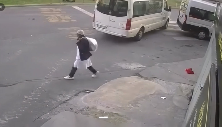 Kağıthane’de Türk bayrağını sökerek yere attı Yakalanan şüpheli: Arada sırada kendimi kaybediyorum