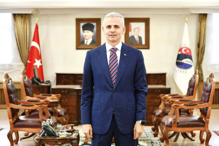 ‘Bisiklete binince insan olduğumu hatırlıyorum’
