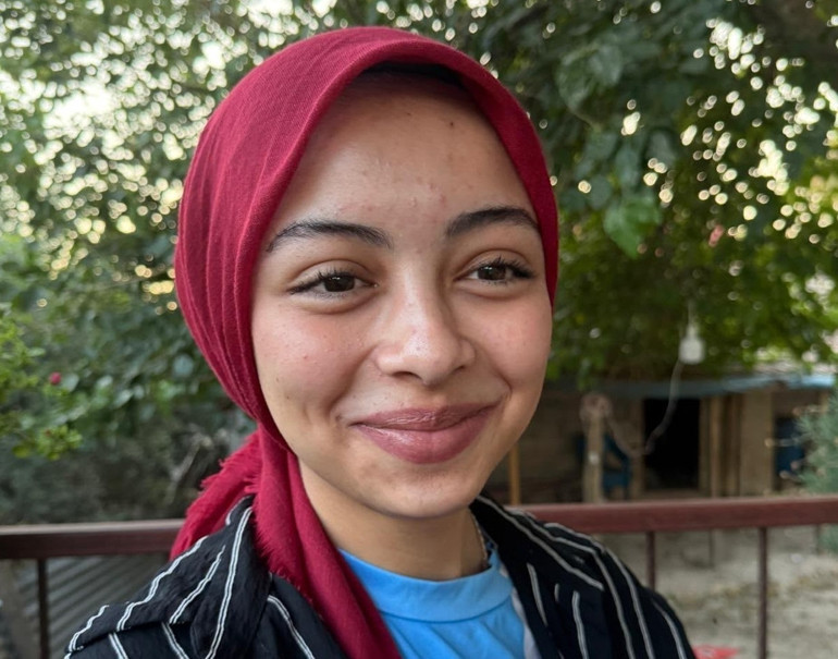 16 yaşındaki Hacer ailesine mektup bırakıp sırra kadem bastı Annesi umutla bekliyor