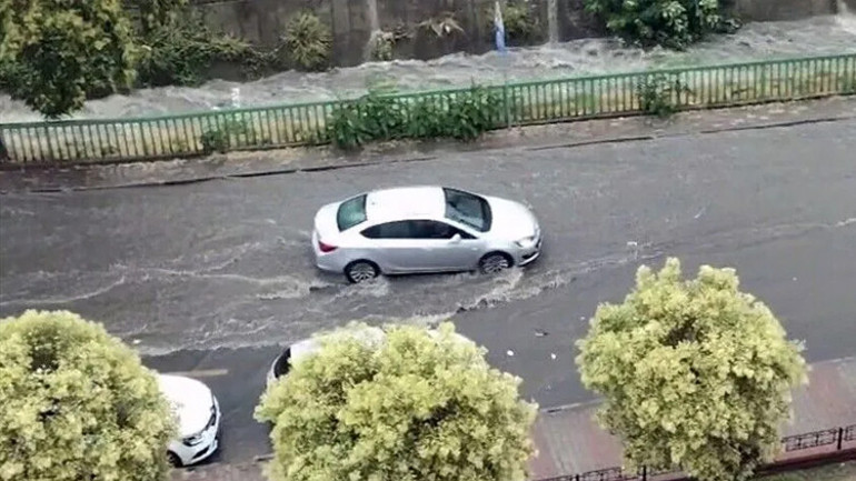 İstanbul’da salı günü sağanak yağış bekleniyor