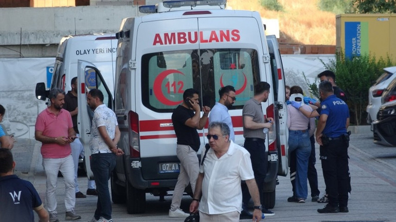 Antalyada içlerine şeytan girdi diyerek iki ablasını boğmaya çalışan şüpheli tutuklandı