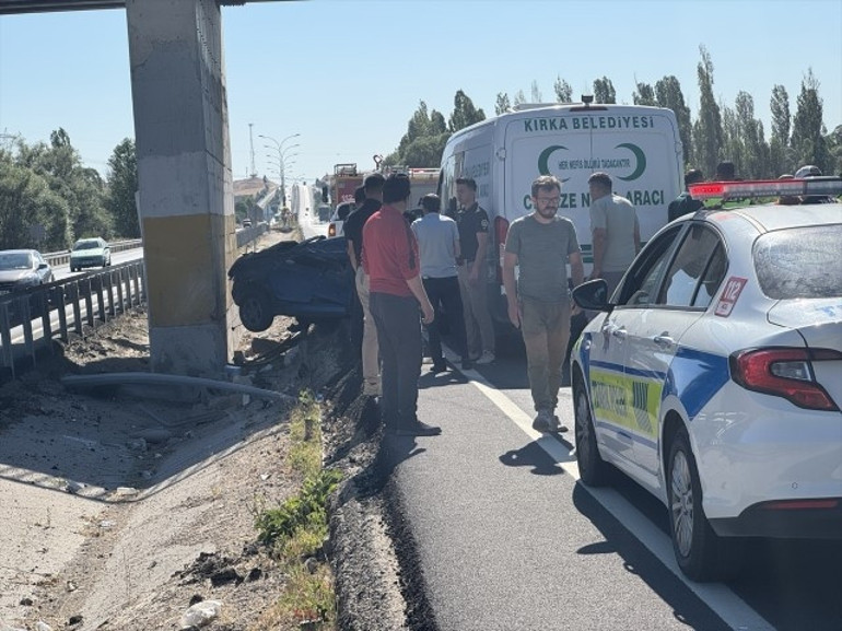 Feci kazada uzman çavuş ve eşi öldü; 8 aylık bebekleri ağır yaralandı
