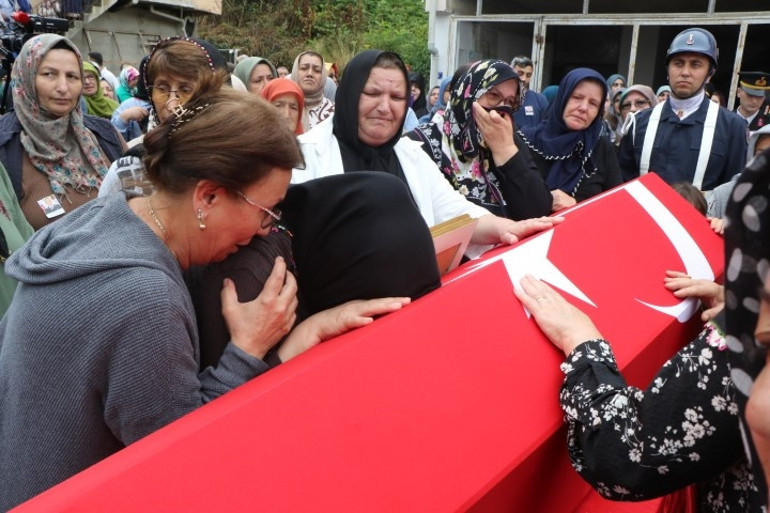 Şehit uzman çavuş, memleketinde toprağa verildi