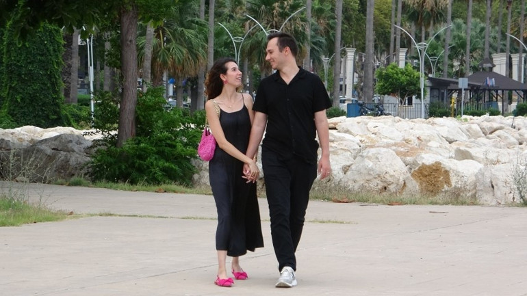 İlham veren yaşam hikayesi Beyin felcini aşarak fizyoterapist olan kadın tedavi ettiği hastasıyla evlendi
