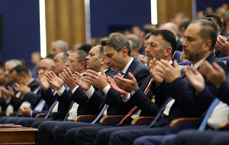 O gece yüreğin gücü, çeliğin gücünü yendi