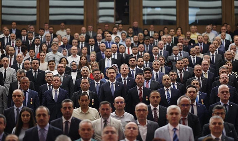 O gece yüreğin gücü, çeliğin gücünü yendi