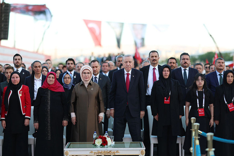Son dakika... Cumhurbaşkanı Erdoğan: Terör örgütleri için artık deniz tükenmiştir