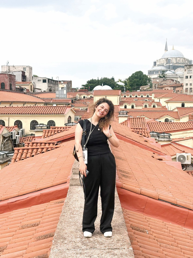 Çatıların üzerinden İstanbul