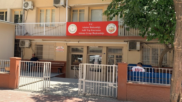  Dengelerini kaybedip kanala düştüler