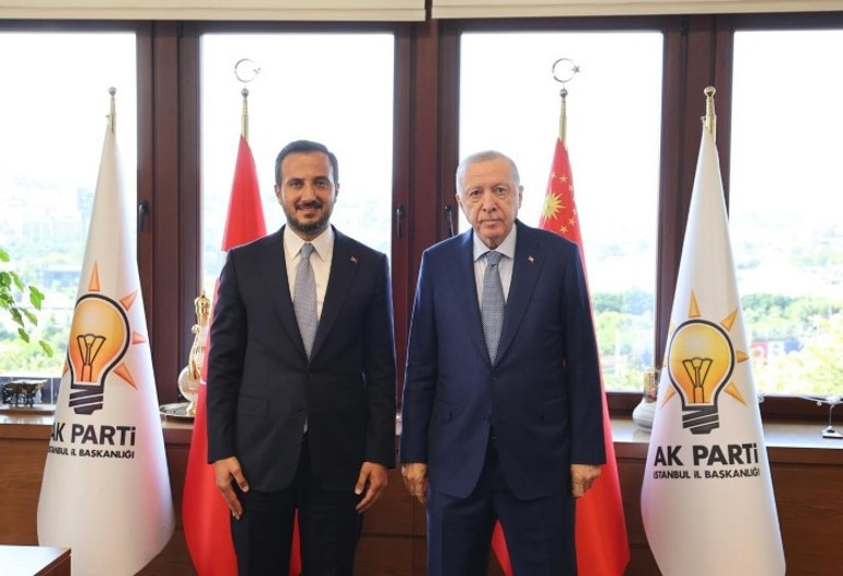 Cumhurbaşkanı Erdoğandan AK Parti İstanbul İl Başkanlığına ziyaret