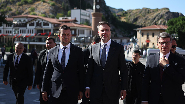 Bakan Bayraktar Amasya’da konuştu: Dışa bağımlılığı bitirdiğimizde Türkiye çok daha müreffeh olacak