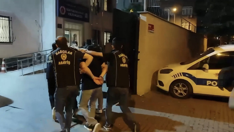  Yan dairedekileri de aldılar mı