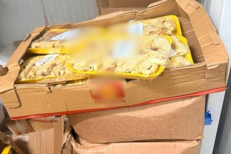 Bodrumda 1,2 ton tarihi geçmiş gıda yakalandı