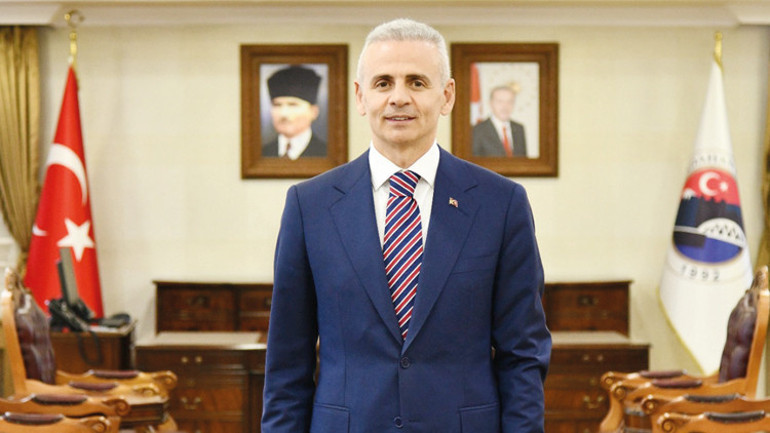 Valiyi bisikletçi taytı mı yaktı