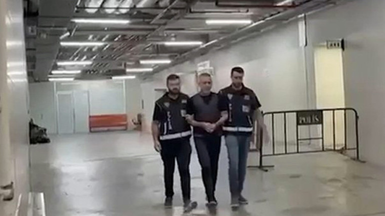 Ahbap soruşturmasında gözaltına alınan şüphelilerden Haluk Levente çek ve okul suçlaması