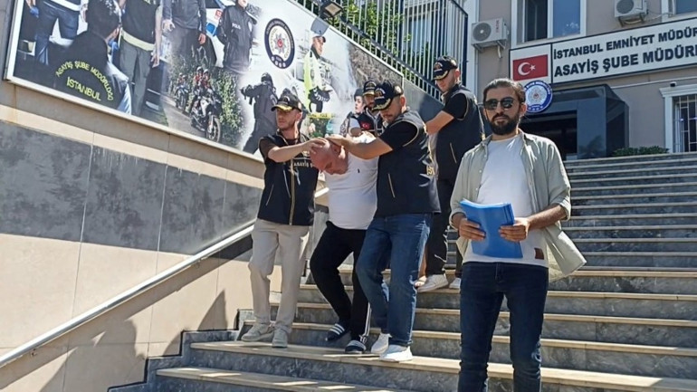 Fatihte arkası açık kasa tuzağıyla 4 kilo altın çaldı Peruklu planı piknik yaparken son buldu