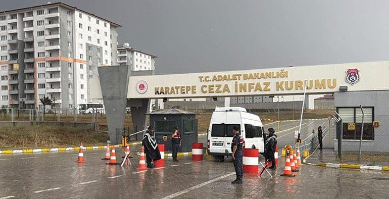 Ahbap Derneği soruşturmasında tutuklanmıştı: Oğuzhan Uğur, Haluk Levent ile aynı cezaevine konuldu