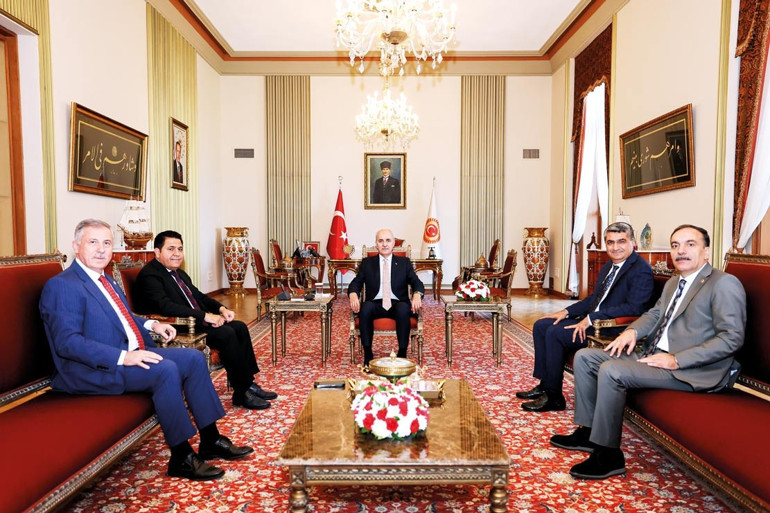 Terörsüz Türkiye’de ‘Kod Yasa’ trafiği