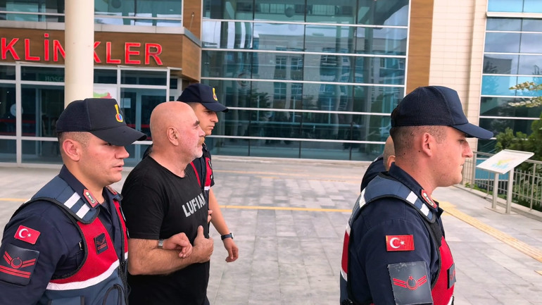 Uyuşturucu operasyonunda gözaltına alınmışlardı Ezel Akay ve kardeşi adliyeye sevk edildi