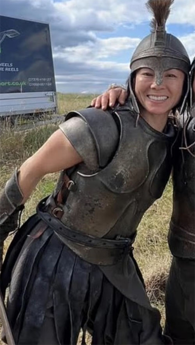  1. 78lik Matt Damonın The Odyssey filmindeki dublörü 1. 37 boyunda bir kadınmış