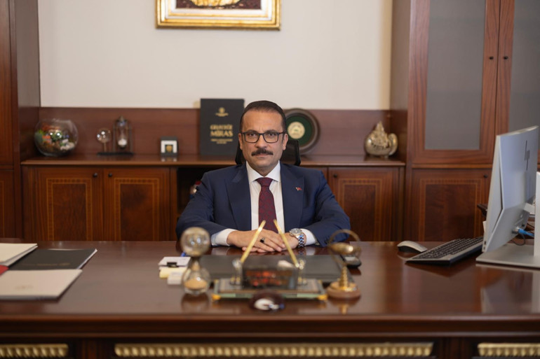 “Çok fazla James Bond izlemişler”