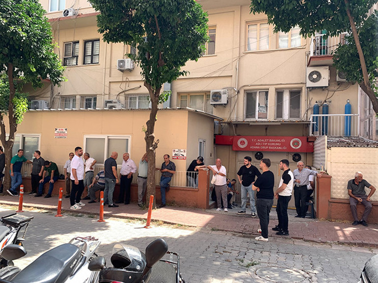  Eşini kızının gözü önünde öldürmüş Boşanma davası çekişmeliye döndü ve olanlar oldu