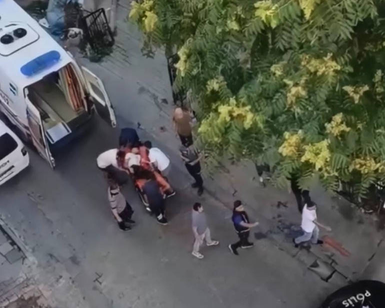  Aralarındaki ilişkiyi öğrenince aracında vurdu