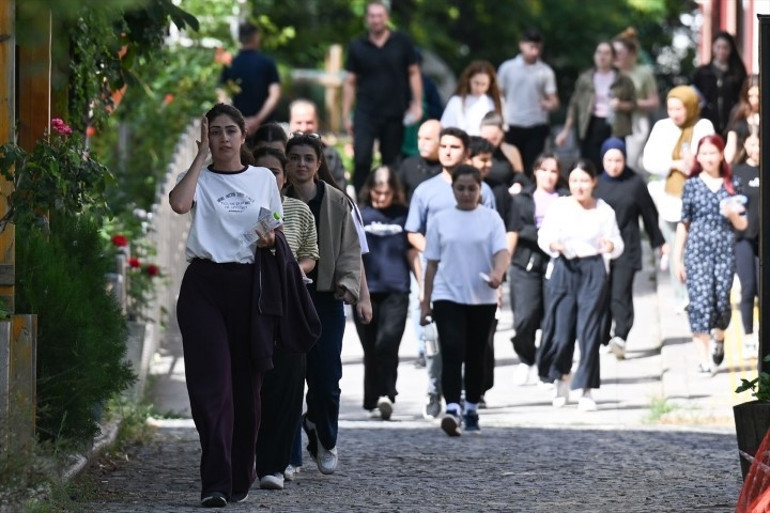 Mesleğe giriş için büyük maraton: MEB Akademi Giriş Sınavı tamamlandı